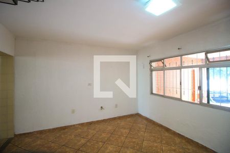 Sala de casa para alugar com 2 quartos, 154m² em Jardim Colorado, São Paulo