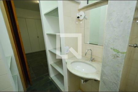 Apartamento à venda com 120m², 3 quartos e 1 vagaBanheiro suite