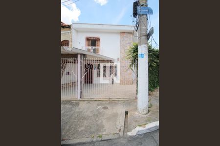 Casa à venda com 138m², 3 quartos e 3 vagasFachada