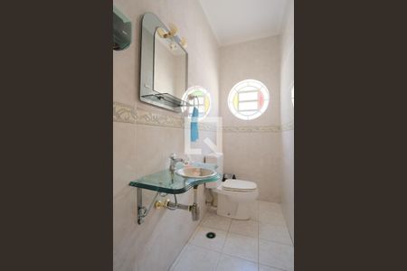 Casa à venda com 138m², 3 quartos e 3 vagasLavabo