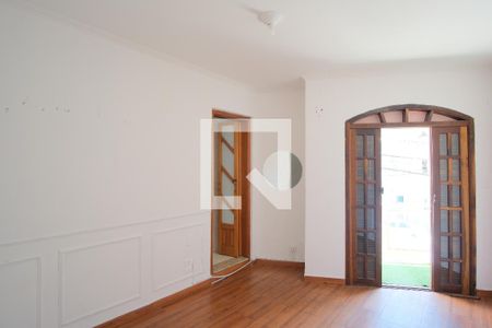 Casa à venda com 138m², 3 quartos e 3 vagasSuíte