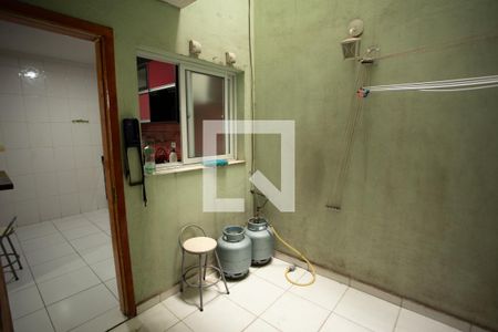 Casa para alugar com 160m², 4 quartos e 2 vagasÁREA DE SERVIÇO