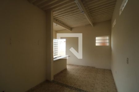 Casa à venda com 170m², 2 quartos e 2 vagasQuarto de Serviço