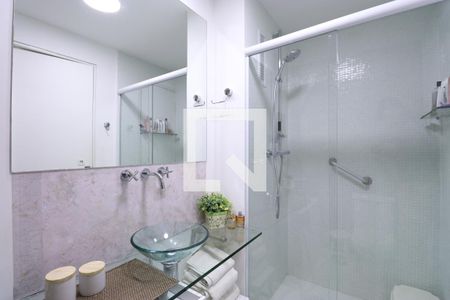 Apartamento à venda com 70m², 2 quartos e 1 vagaBanheiro Social