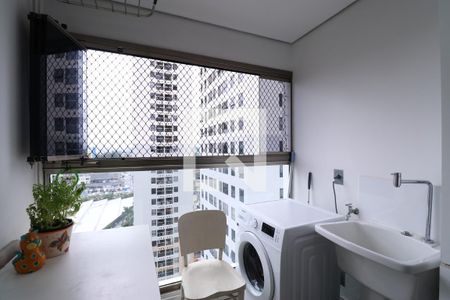 Apartamento à venda com 70m², 2 quartos e 1 vagaÁrea de Serviço