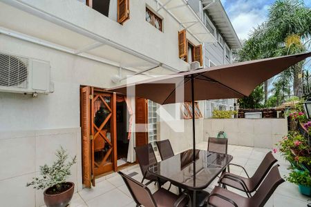 Casa de condomínio à venda com 170m², 3 quartos e 1 vagaPátio