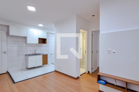 Sala de apartamento para alugar com 2 quartos, 40m² em Jardim Santa Emilia, São Paulo
