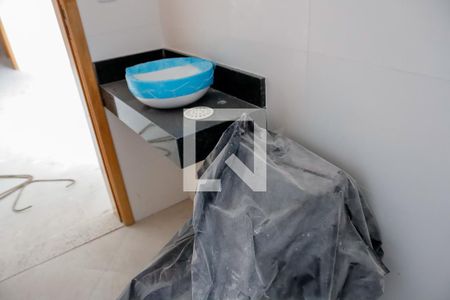 Casa à venda com 73m², 2 quartos e 1 vaga Casa à venda com 73m², 2 quartos e 1 vagaBanheiro da Suíte 2