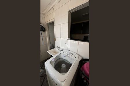 Apartamento à venda com 74m², 3 quartos e 1 vaga Apartamento à venda com 74m², 3 quartos e 1 vagaÁrea de Serviço