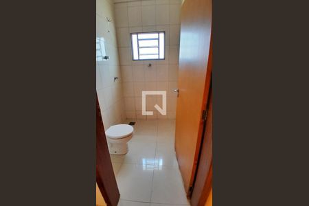 Casa à venda com 266m², 3 quartos e 2 vagasBanheiro