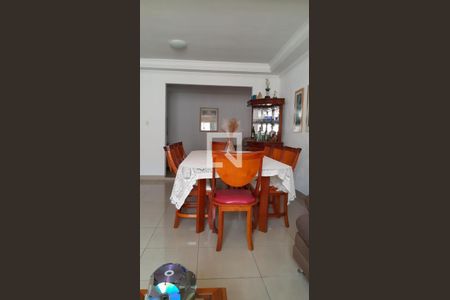 Casa à venda com 266m², 3 quartos e 2 vagasCozinha