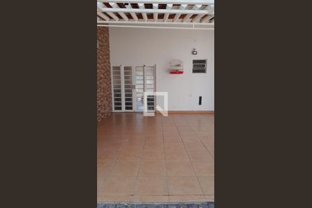 Casa à venda com 266m², 3 quartos e 2 vagasQuintal