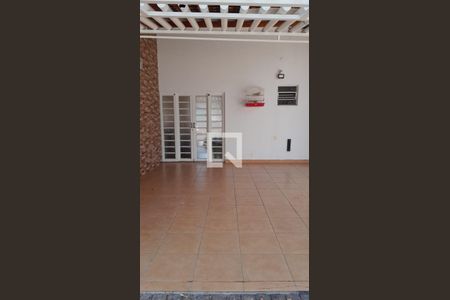 Casa à venda com 266m², 3 quartos e 2 vagasQuintal