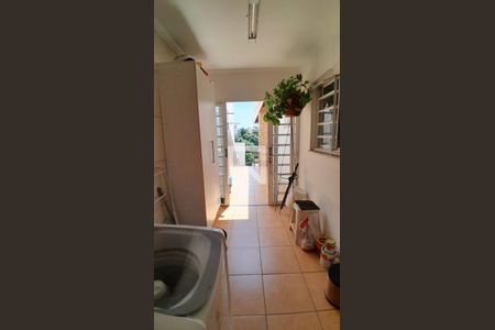 Casa à venda com 266m², 3 quartos e 2 vagasQuintal