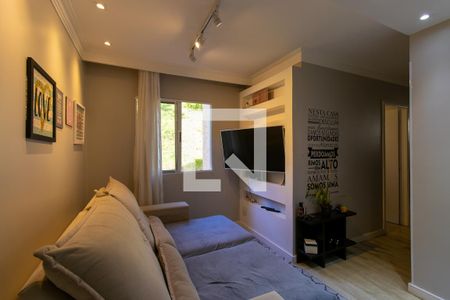 Sala de apartamento para alugar com 2 quartos, 47m² em Jardim Central, Cotia
