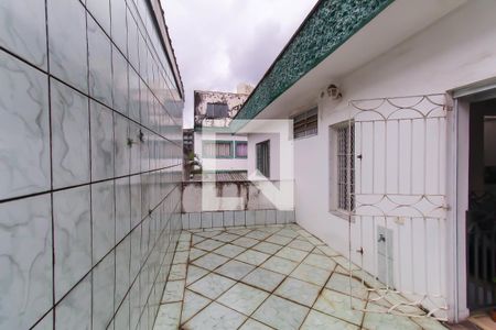 Casa à venda com 600m², 4 quartos e 8 vagasVaranda