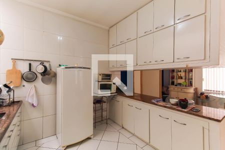 Casa à venda com 600m², 4 quartos e 8 vagasCozinha