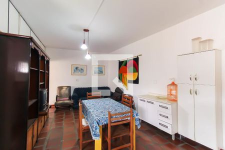 Casa à venda com 600m², 4 quartos e 8 vagasSala/Cozinha 2