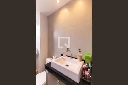 Apartamento à venda com 65m², 2 quartos e 1 vaga Apartamento à venda com 65m², 2 quartos e 1 vagaBanheiro da Suíte 2