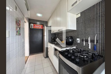 Apartamento à venda com 85m², 2 quartos e 1 vagaCozinha e Área de Serviço