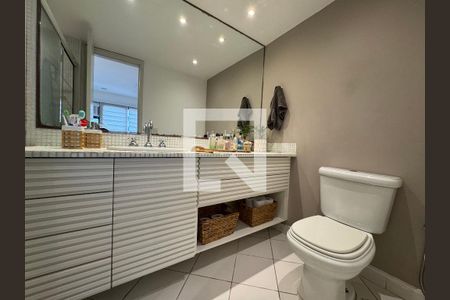 Apartamento à venda com 85m², 2 quartos e 1 vagaSuíte - Banheiro