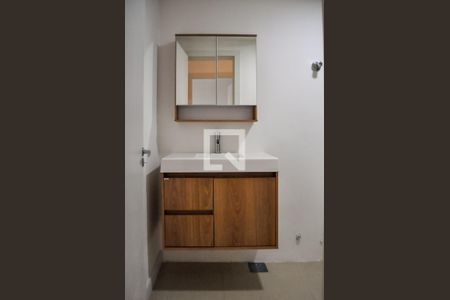 Apartamento à venda com 66m², 2 quartos e sem vagaBanheiro