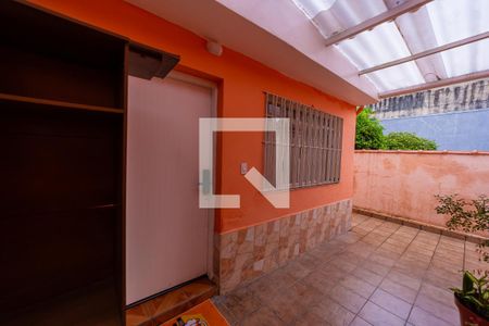 Casa à venda com 300m², 2 quartos e 3 vagas Casa à venda com 300m², 2 quartos e 3 vagasÁrea comum