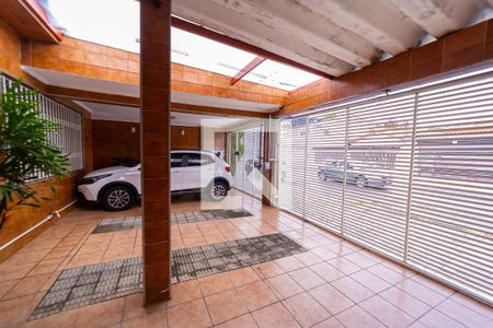 Casa à venda com 300m², 2 quartos e 3 vagas Casa à venda com 300m², 2 quartos e 3 vagasÁrea comum