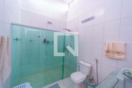 Casa à venda com 300m², 2 quartos e 3 vagas Casa à venda com 300m², 2 quartos e 3 vagasBanheiro