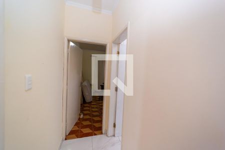 Casa à venda com 300m², 2 quartos e 3 vagas Casa à venda com 300m², 2 quartos e 3 vagasCorredor