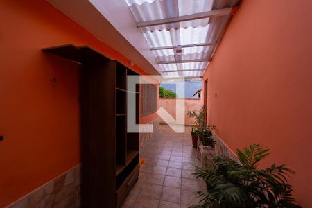 Casa à venda com 300m², 2 quartos e 3 vagas Casa à venda com 300m², 2 quartos e 3 vagasÁrea comum