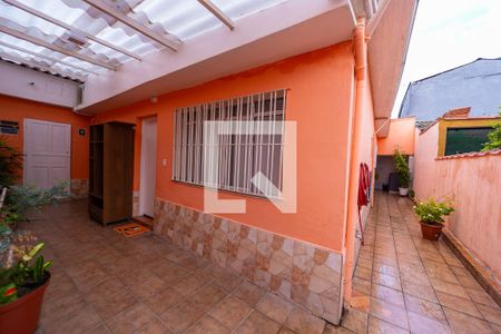 Casa à venda com 300m², 2 quartos e 3 vagas Casa à venda com 300m², 2 quartos e 3 vagasÁrea comum