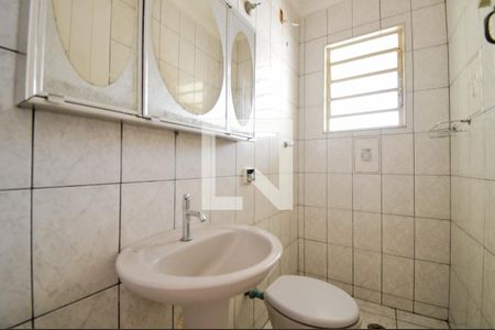 Casa para alugar com 250m², 3 quartos e 3 vagasBanheiro Social 2