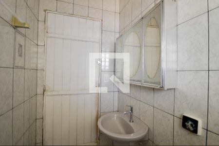 Casa para alugar com 250m², 3 quartos e 3 vagasBanheiro Social 2