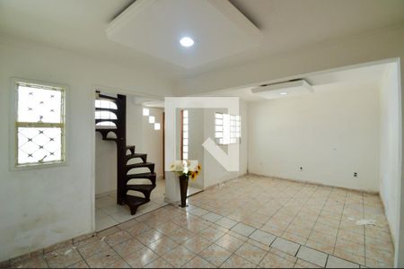 Sala de casa à venda com 3 quartos, 250m² em Jardim Bom Clima, Guarulhos