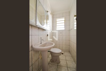 Casa para alugar com 250m², 3 quartos e 3 vagasBanheiro Social 2