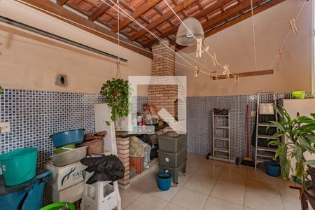 Casa à venda com 205m², 3 quartos e 2 vagasÁrea de Serviço