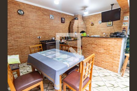 Casa à venda com 132m², 6 quartos e 2 vagas Casa à venda com 132m², 6 quartos e 2 vagasQuintal e Churrasqueira