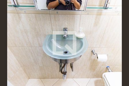 Casa à venda com 132m², 6 quartos e 2 vagas Casa à venda com 132m², 6 quartos e 2 vagasLavabo