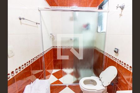 Casa à venda com 132m², 6 quartos e 2 vagas Casa à venda com 132m², 6 quartos e 2 vagasBanheiro