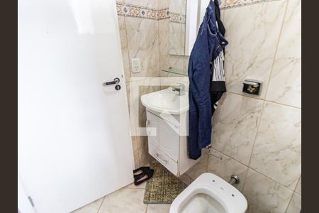 Casa à venda com 132m², 6 quartos e 2 vagas Casa à venda com 132m², 6 quartos e 2 vagasBanheiro de Serviço