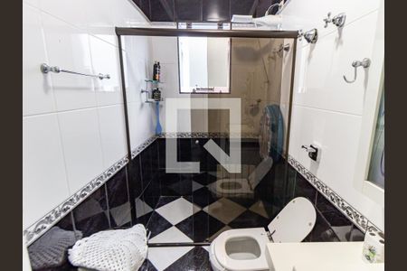 Casa à venda com 132m², 6 quartos e 2 vagas Casa à venda com 132m², 6 quartos e 2 vagasBanheiro da Suíte 1