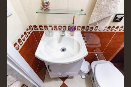 Casa à venda com 132m², 6 quartos e 2 vagas Casa à venda com 132m², 6 quartos e 2 vagasBanheiro da Churrasqueira