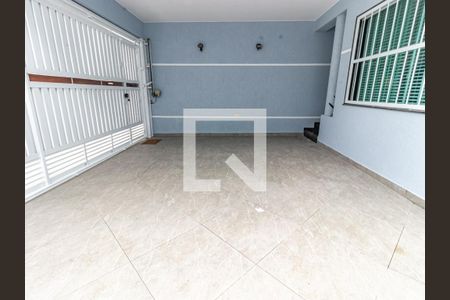 Casa à venda com 132m², 6 quartos e 2 vagas Casa à venda com 132m², 6 quartos e 2 vagasGaragem