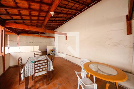 Casa para alugar com 150m², 2 quartos e 3 vagas Casa para alugar com 150m², 2 quartos e 3 vagasTerraço