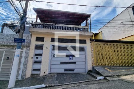 Casa para alugar com 150m², 2 quartos e 3 vagas Casa para alugar com 150m², 2 quartos e 3 vagasFachada