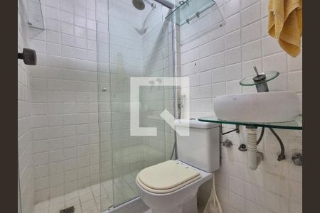 Casa de condomínio à venda com 150m², 3 quartos e 2 vagasBanheiro 2