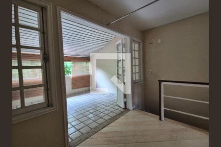 Casa de condomínio à venda com 150m², 3 quartos e 2 vagasHall