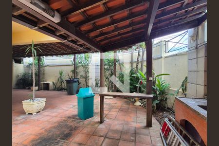 Casa de condomínio à venda com 150m², 3 quartos e 2 vagasárea comum