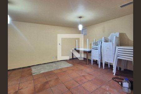 Casa de condomínio à venda com 150m², 3 quartos e 2 vagasárea comum